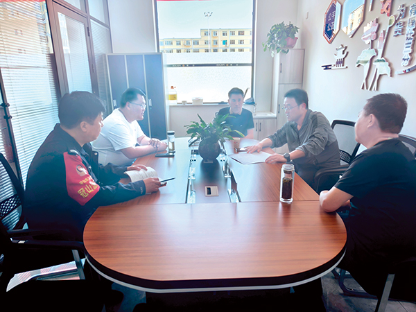 平定县公安局冠山派出所南关警务站—— "三项服务"做实"暖心警务"